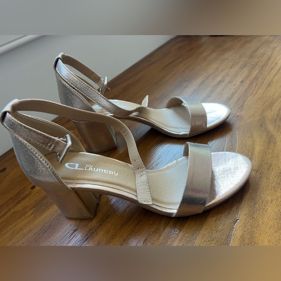 Gold CL By Laundry Heels with Ankle strap - Picture 2 of 4